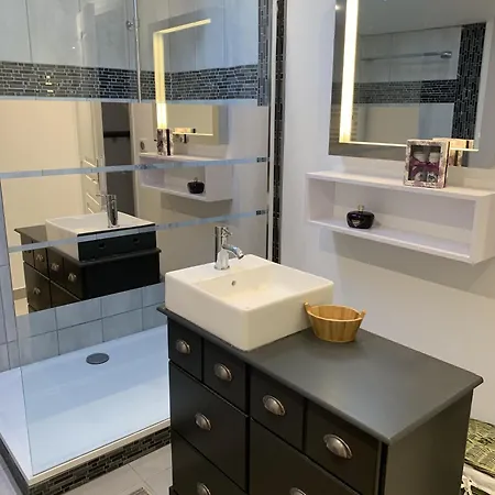 La Maison De Josephine * Montignac-Charente